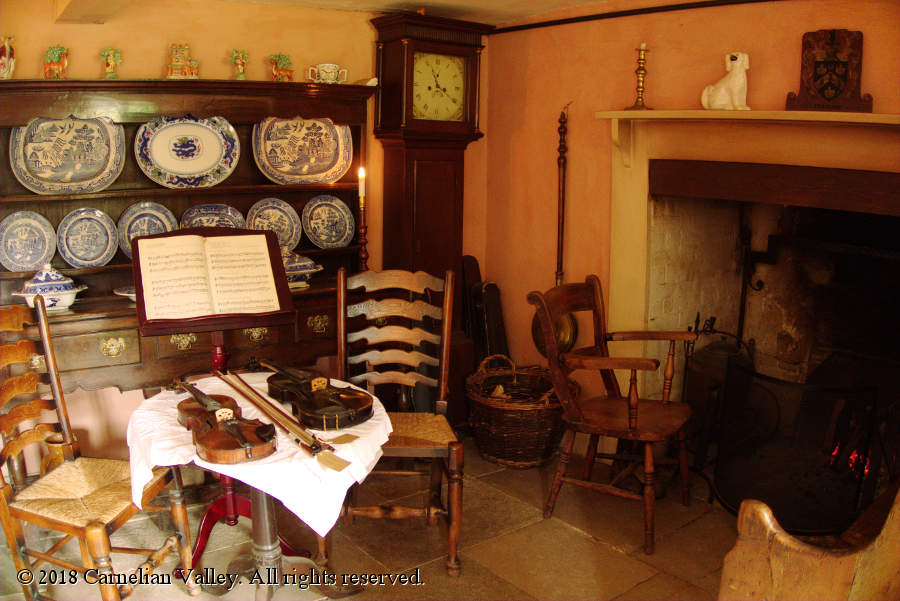 A photograph of the parlour at Hardy's Cottage